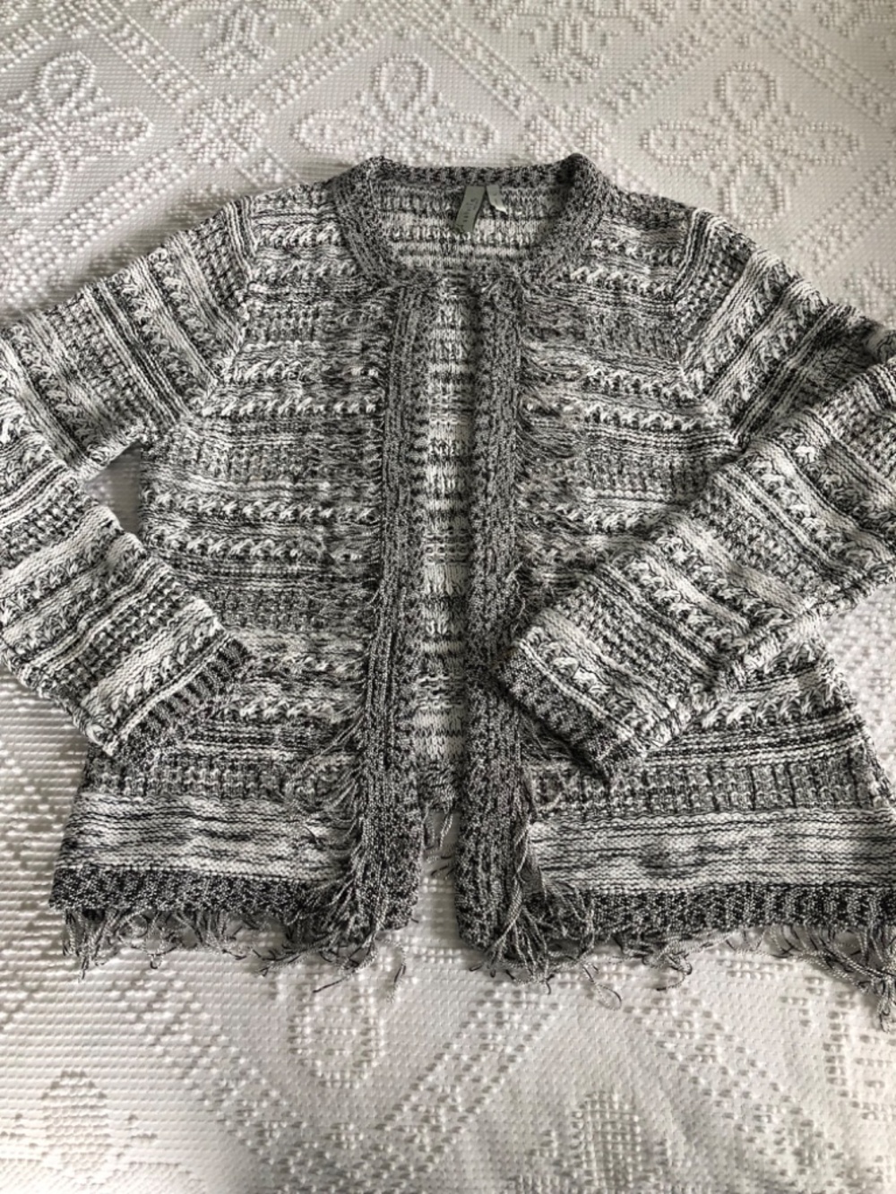 Sahalie Black and white Open Front Cardigan Knit Sweater